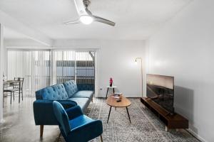 Industrial Oasis Perfect Location Free Pkg