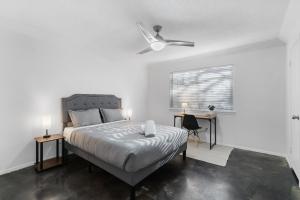 Industrial Oasis Perfect Location Free Pkg