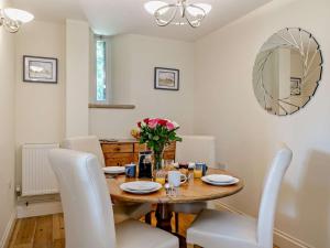 2 Bed in Abbotsbury 92416