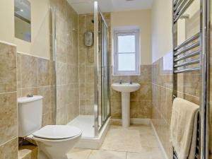 5 Bed in Glastonbury 91657