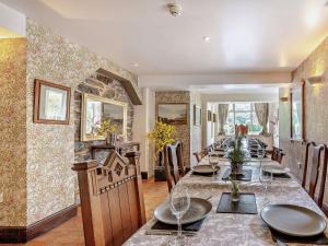 12 Bed in Capel Curig 93368