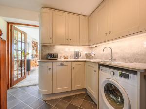 3 bed in Caldbeck 88035