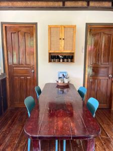 Cozy 2 bedroom Unit, Free gym use, Kitchenette