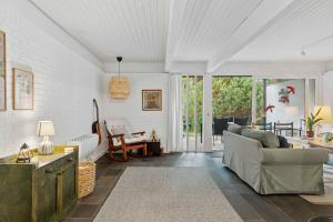 Cozy Cottage On Natural Plot