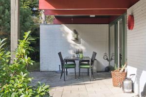 Cozy Cottage On Natural Plot