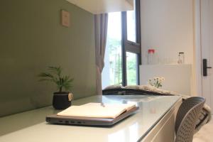 Apartment Large Kitchen Washing Machine