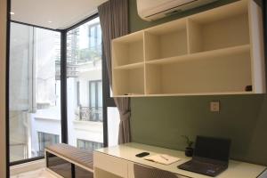 Apartment Large Kitchen Washing Machine