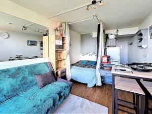 Studio cosy Skis aux pieds Balcon vue montagne - FR-1-267-319