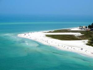 Entire Siesta Key Beach House - 6 BR, Pool & Ocean Access
