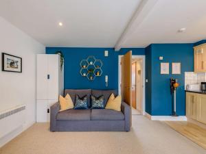 1 Bed in Tenby FB056