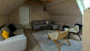 Renovated Farmhouse With Starry Sky Views