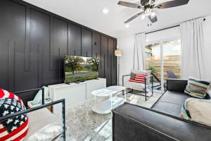 4BR Modern Getaway by Lackland & SeaWorld