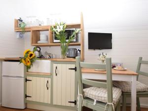 1 Bed in Teviothead 75346