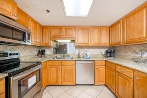 Phoenix VII 7503 condo