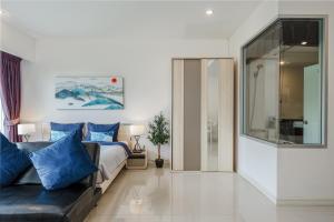 Chic Condo by Bcare - Purple Rose