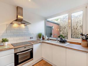 2 Bed in Seahouses CN006