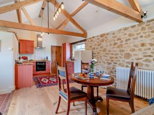 1 Bed in Beaminster 94405