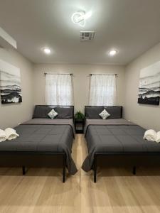 Modern 2BR and Office Near NYC With Parking - Sleeps 6