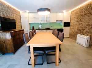 Villa Galant Brgudac - Private Oasis with Pool