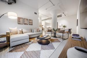 Industrial Style 2BR Condo Downtown LA With Rooftop!