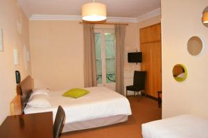 Hotels Hotel Le St Jean : Chambre Triple Confort