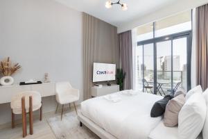 Stylish Studio, Riviera 48, Near Downtown