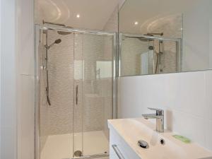 3 Bed in Westward Ho 78075