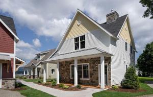 Beautiful Cottage Rental on Lakeside Property in The Berkshires, Massachusetts