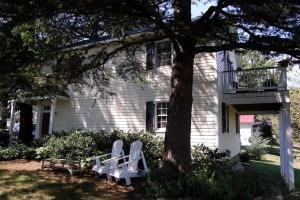 Romantic Cottage Getaway with Stunning Views of the Blue Ridge Mountains in Virginia