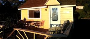 Charming Camping Cabin on the Shores of Great Sacandaga Lake in Northville, New York