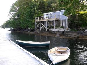 Studio Cottage Rental next to the Water in Boothbay Harbor, Maine