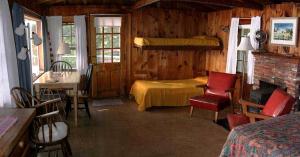 Studio Cottage Rental next to the Water in Boothbay Harbor, Maine