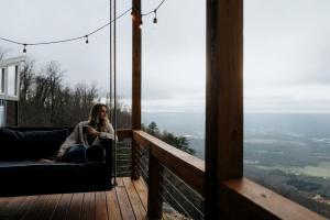 Unique Container with BBQ Ideal for Couples in Georgia