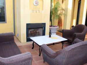 Romantic and Relaxing Villa Retreat with a Jacuzzi near Somis, California