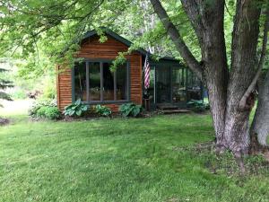 Picturesque Cabin Retreat with Private Sauna near New Richmond, Wisconsin