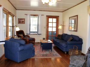 Riverfront Cabin Rental for Four near Crater Lake National Forest, Oregon
