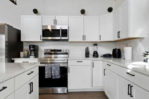 Spacious Family Cabin with Lake Hartwell Access in Westminster, South Carolina