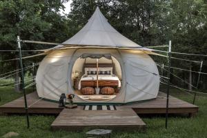 Charming Couples' Bell Tent Rental with Air Conditioning in Texas Hill Country