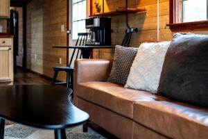 Mountain Glamping Cabin in Hayesville, North Carolina near the Appalachian Trail