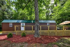 Mountain Glamping Cabin in Hayesville, North Carolina near the Appalachian Trail