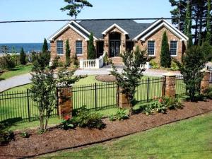 Waterfront Luxury Vacation Rental with a Pool in Manteo, North Carolina