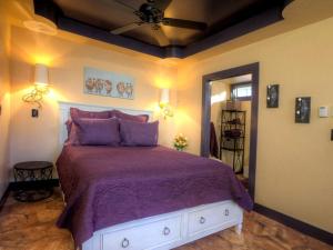 Romantic Cottage Rental Tucked Away in the Countryside near Lancaster, Pennsylvania