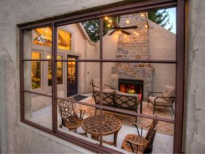 Romantic Cottage Rental Tucked Away in the Countryside near Lancaster, Pennsylvania