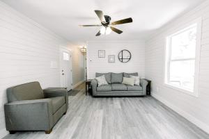 Charming Cabin in the Woods - Peaceful Glamping Spot near Owensville, Missouri