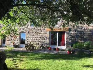 彩虹德阿尔代什酒店 - Mézilhac