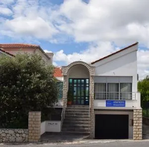 Apartments Crobeg - Rab (Arbe)