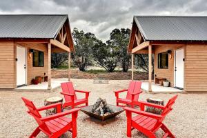 Cozy Texas Hill Country Cabins for Romantic Getaways near Austin - Ubytování bez kategorie ve městě Dripping Springs