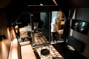 Luxurious Cabin Rental with a Hot Tub near Maribor for Glamping in Slovenia 