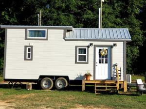 Charming Tiny House Retreat in Danville, Georgia