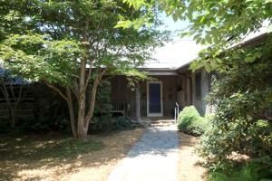 Secluded Cabin Nestled in the Woodlands of Meadows of Dan, Virginia